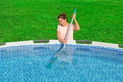 AquaSurge pool dammsugare - uppladdningsbar