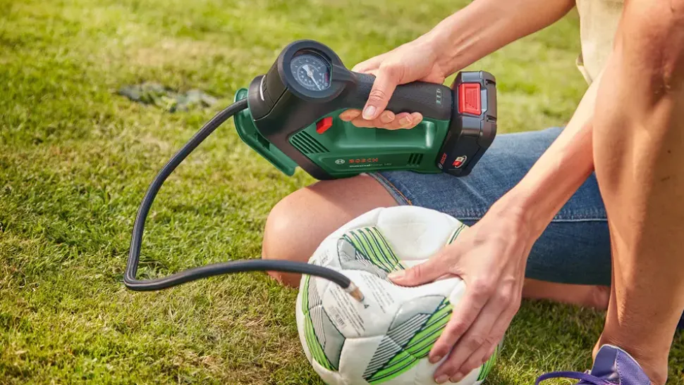 Bosch Universalpump 18V minikompressor