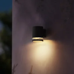 Philips Fyce - vägglampa med solceller
