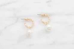 Örhängen twisted hoop med pärla - guld