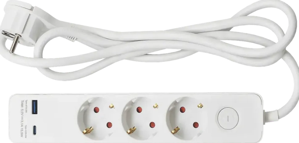 3 uttag med USB och strömbrytare